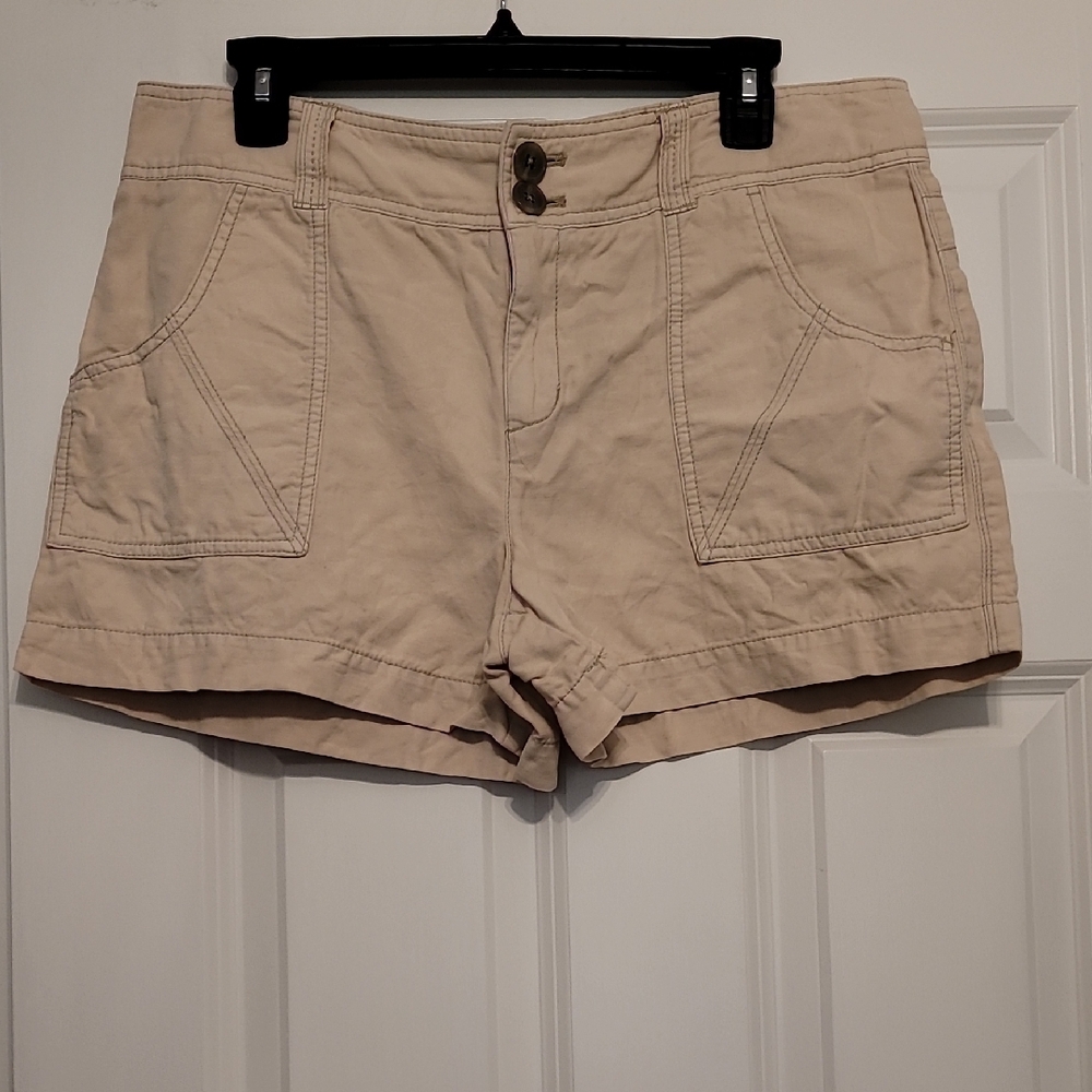 Tan Cargo Shorts with Utility Style